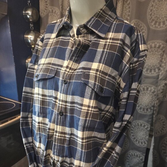 American Eagle Medium Men's Flannel - Picture 3 of 6